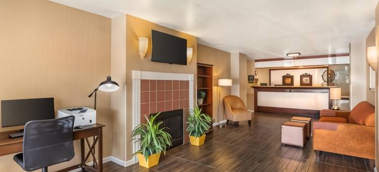 豪华贝斯特韦斯特酒店(Best Western Luxury Inn)图片