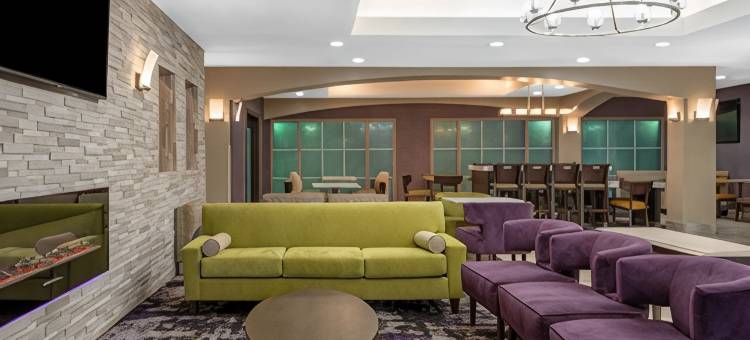 亚特兰大斯托克布里奇拉昆塔温德姆套房酒店(La Quinta Inn & Suites by Wyndham Atlanta Stockbridge)图片