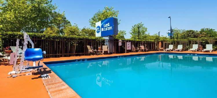 汉普顿体育馆贝斯特韦斯特酒店(Best Western Hampton Coliseum Inn)图片