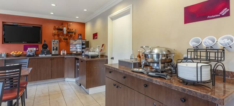 机场广场贝斯特韦斯特优质酒店(Best Western Plus Airport Plaza)图片