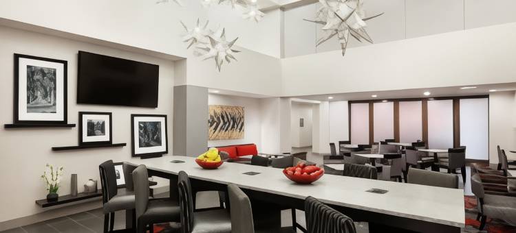 罗厄诺克机场/谷景购物中心欢朋套房酒店(Hampton Inn & Suites Roanoke Airport)图片