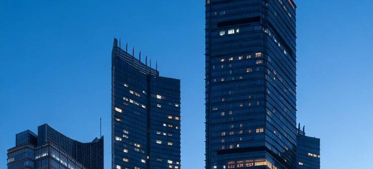 烟台滨海广场第一海水浴场海景亚朵酒店图片