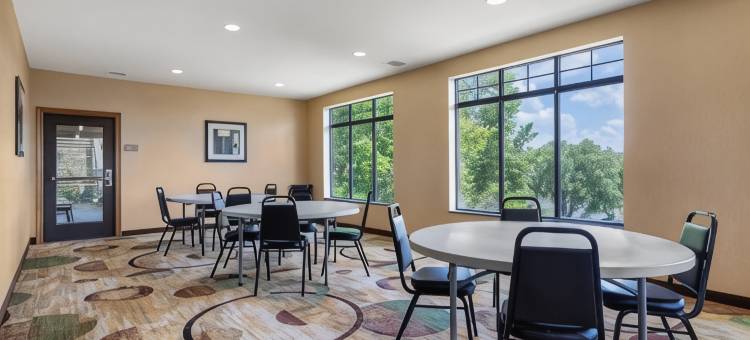 马凯特康福特酒店及套房 - 普雷里杜钦(Comfort Inn & Suites Marquette - Prairie du Chien)图片