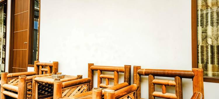 Rudi客房靠近Cikarang车站Mitra红门酒店(Rudi Rooms Near Stasiun Cikarang Mitra RedDoorz)图片