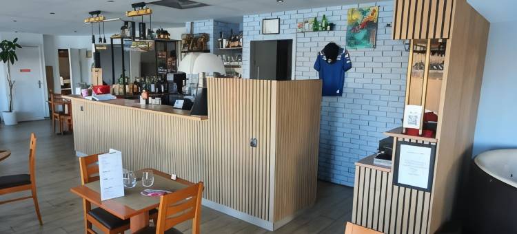 巴黎南维里埃夫里舒适酒店(Logis - Hôtel & Restaurant des Lacs Paris Sud)图片