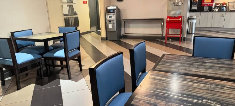 杰克逊市中心-体育馆贝斯特韦斯特优质酒店(Best Western Plus Jackson Downtown-Coliseum)图片