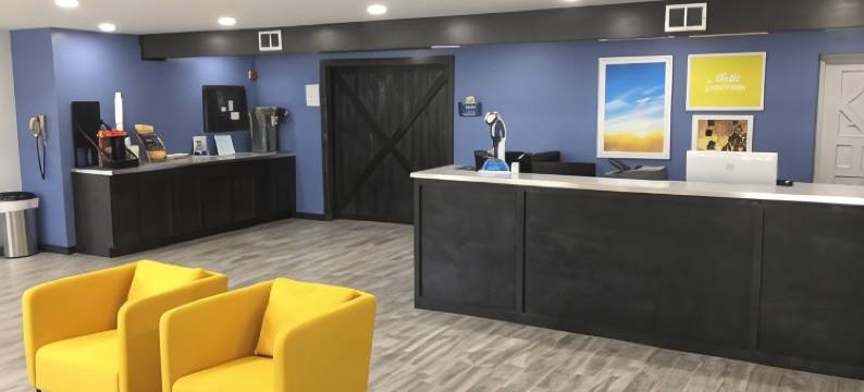 辛辛那提北温德姆戴斯套房酒店(Days Inn & Suites by Wyndham Cincinnati North)图片