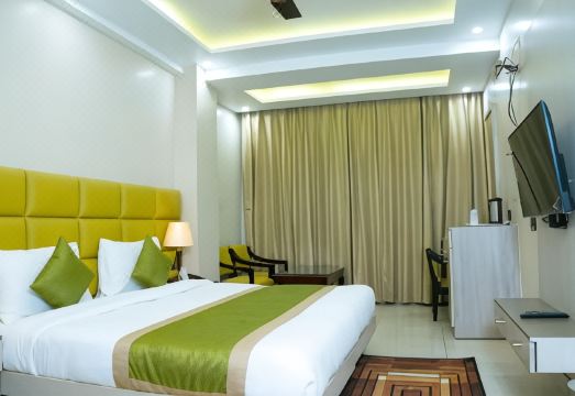 Sunita Elite Hotel Overview