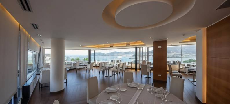 拉斯塞雷纳斯康塔布里科海水浴酒店(Hotel Thalasso Cantabrico Las Sirenas 4 Superior)图片