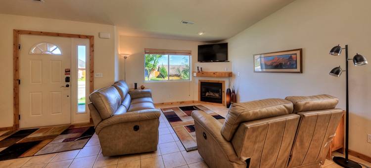 TDS 2拱门国家公园单层宽敞联排别墅!(TDS 2 Single-Level Spacious Townhome! Near Arches National Park)图片