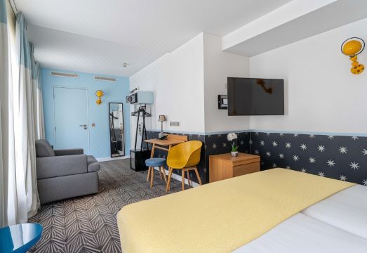 Hôtel Augustin - Astotel Hotel Overview