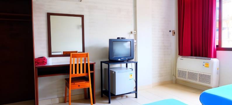 素叻府泰朗光背包客酒店(Thairungruang Backpackers Suratthani)图片