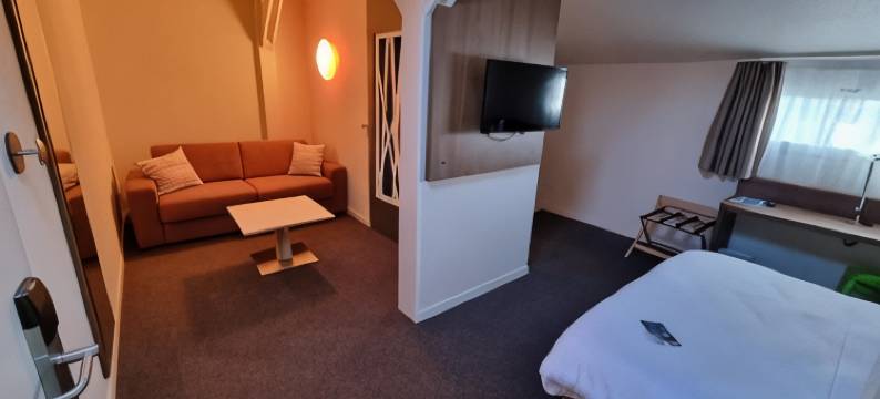 图卢兹康铂酒店-布拉尼亚克机场店(Campanile Toulouse - Blagnac AÉROPORT)图片