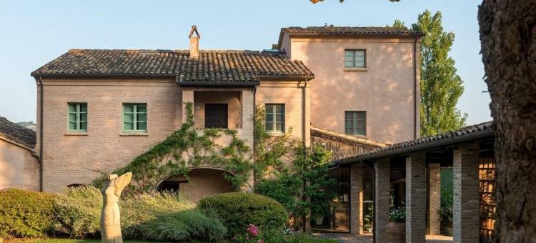 乌尔比诺酒店-桑蒂詹姆斯和菲利普地产集团(Tenuta Santi Giacomo e Filippo)图片