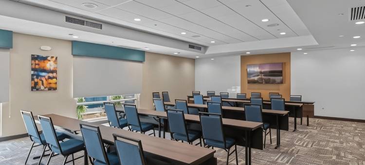 雷德蒙德本德机场欢朋酒店，俄勒冈州(Hampton Inn by Hilton Redmond Bend Airport)图片