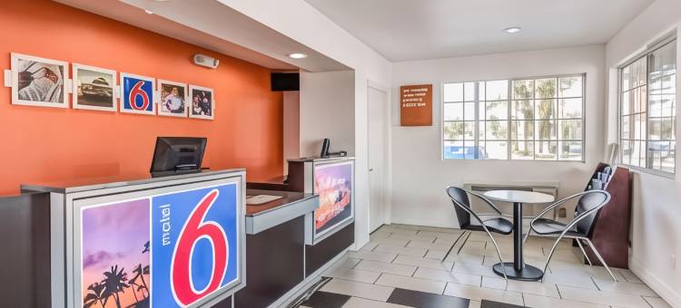 维塞利亚6号汽车旅馆(Motel 6 Visalia, CA)图片