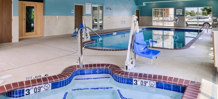 西罗亚斯普林斯智选假日套房酒店(Holiday Inn Express & Suites Siloam Springs)图片