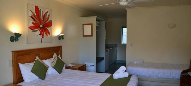 陶波汽车旅馆(Colonial Lodge Motel)图片