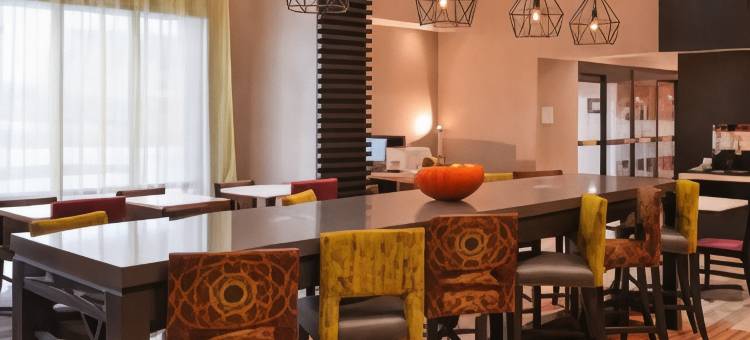 埃姆斯欢朋套房酒店(Hampton Inn & Suites Ames)图片