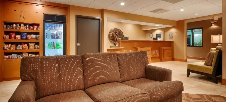 米沙沃卡贝斯特韦斯特优质酒店(Best Western Plus Mishawaka Inn)图片