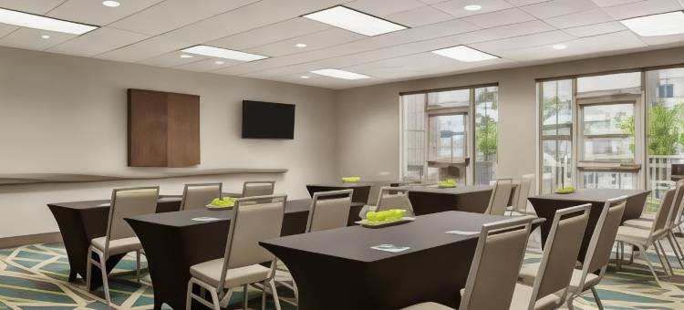 迈尔斯堡机场Homewood套房酒店(Homewood Suites by Hilton Fort Myers Airport/FGCU)图片