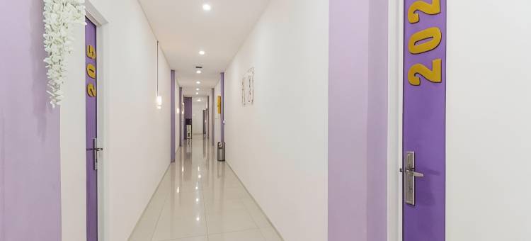 红门Plus酒店-近斯塔逊贝卡斯(RedDoorz Plus Near Stasiun Bekasi)图片