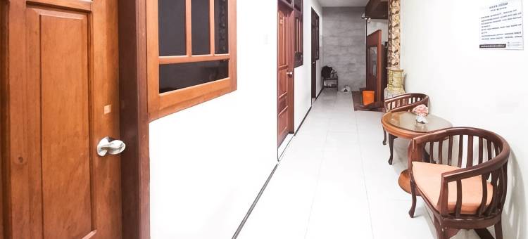 OYO Life 92785 特鲁布斯伊斯兰旅馆(Wisma Trubus Syariah RedPartner Near Rsud Koesma Tuban)图片