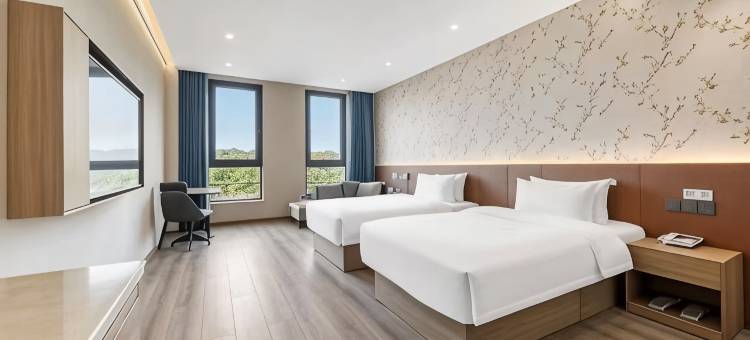 途客轻奢酒店(桐庐银泰城店)图片