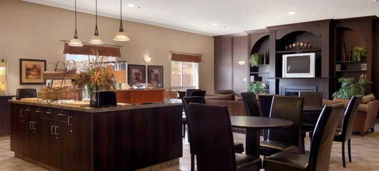 德兰姆黑勒温德姆华美达套房酒店(Ramada by Wyndham Drumheller Hotel & Suites)图片