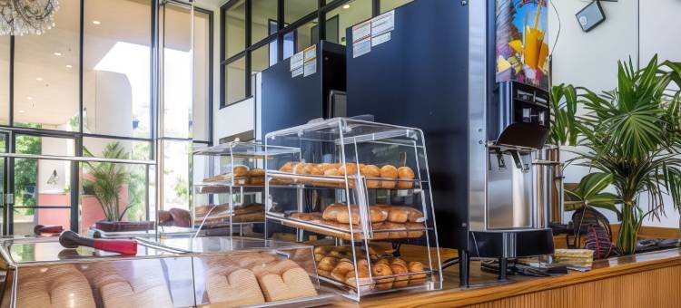 安大略温德姆呗盟酒店(Baymont by Wyndham Ontario)图片