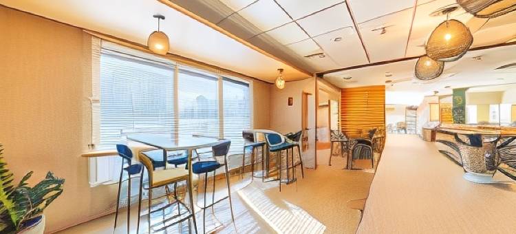 卢森堡机场曼达利纳酒店(Mandarina Hotel Luxembourg Airport)图片