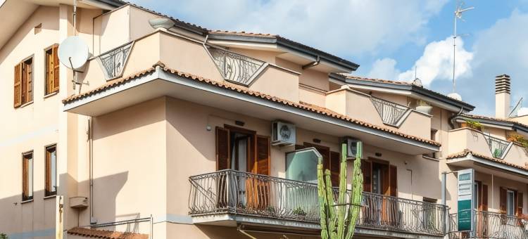 钱皮诺广场客房酒店(Plaza Rooms Ciampino)图片