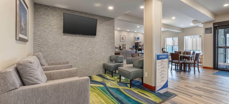 圣克莱斯维尔贝斯特韦斯特套房酒店(Best Western St. Clairsville Inn  Suites)图片