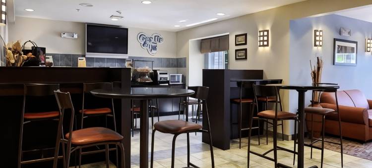 巴斯麦客达套房酒店(Microtel Inn & Suites by Wyndham Bath)图片