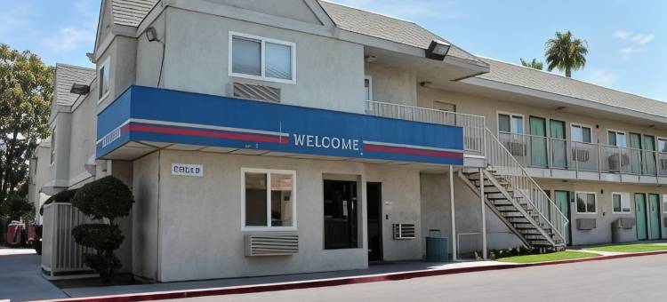 贝克斯菲尔德东6号汽车旅馆(Motel 6 Bakersfield, CA - East)图片