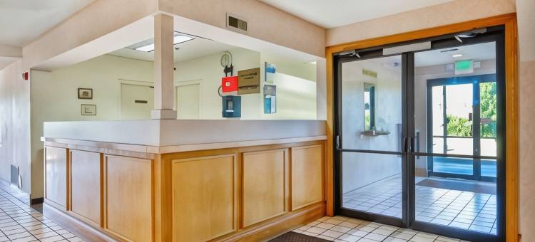 杰弗逊维尔城6号汽车旅馆-路易斯维尔(Motel 6 Jeffersonville, in - Louisville)图片