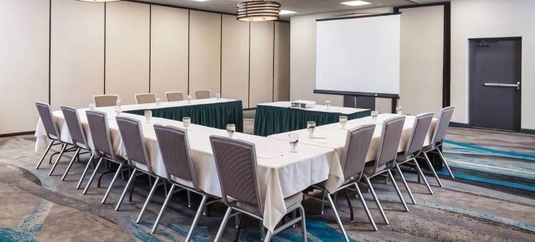 丽纳希尔顿逸林酒店(DoubleTree by Hilton Neenah)图片