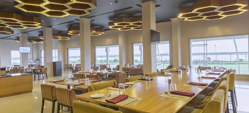 纳文湖畔酒店(Hotel Naveen Lakeside)图片