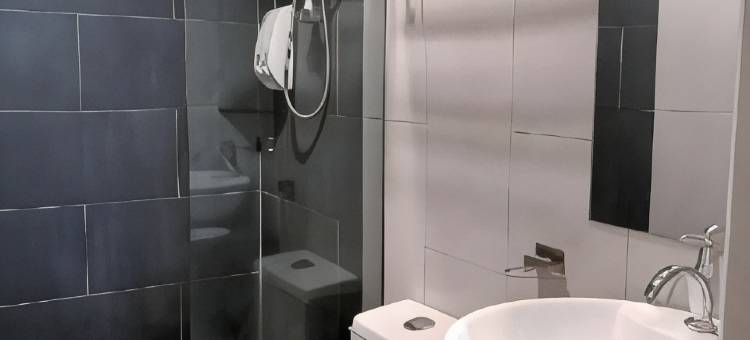 武吉英达Kozi酒店by Ardens(Kozi Hotel by Ardens - Taman Bukit Indah)图片