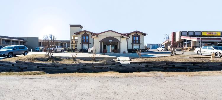 OYO塔尔萨北谢里登路机场酒店(OYO Hotel Tulsa N Sheridan Rd & Airport)图片