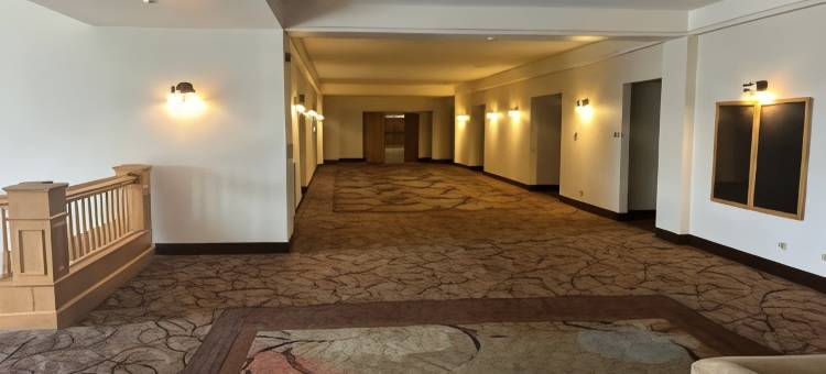格里利市中心凯艺酒店及会议中心(Quality Inn and Conference Center Greeley Downtown)图片
