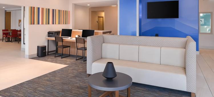 洲际酒店集团智选假日套房酒店奥马哈 - 120街和枫树街(Holiday Inn Express & Suites OMAHA - 120TH AND MAPLE by IHG)图片