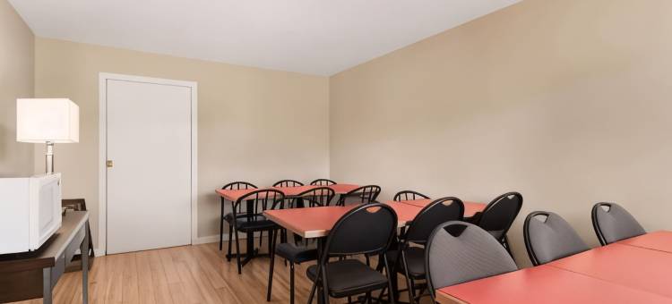 萨蒙阿姆Travelodge by Wyndham(Travelodge by Wyndham Salmon Arm)图片