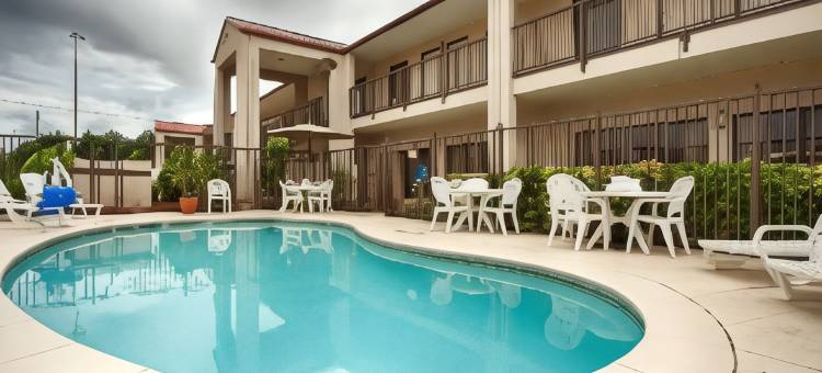 林代尔贝斯特韦斯特酒店(Best Western Lindale Inn)图片