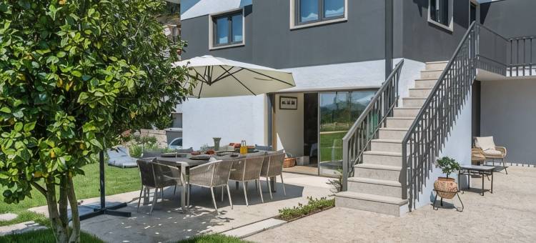 卡萨佩洛里尼奥德洛雷多度假屋，配有游泳池(Casa Pelourinho de Louredo with Pool)图片