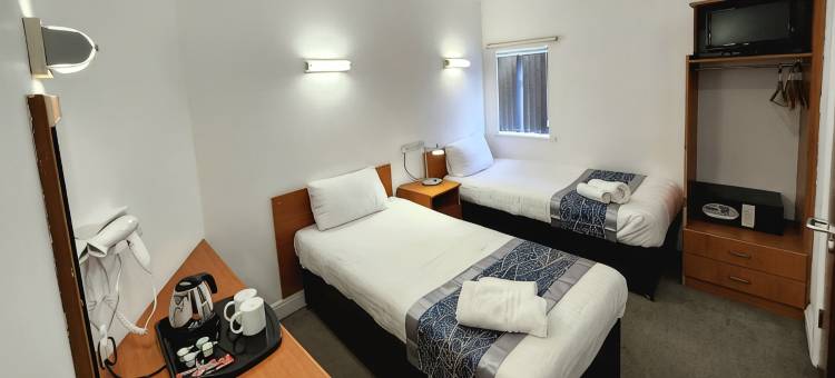 希斯路山林小屋(Heathrow Lodge)图片
