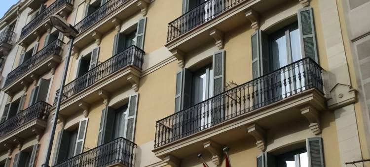 巴塞罗那H10优尼沃斯酒店(H10 Universitat Hotel Barcelona)图片