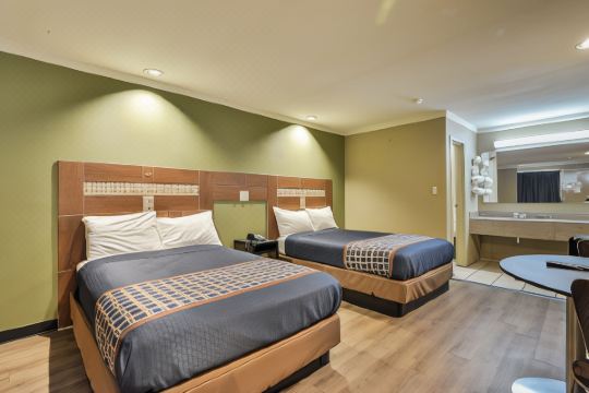 东罗里市中心经济型套房酒店(budgetel inn and suites raleigh down