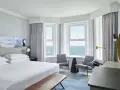 特色海景客房, 客房, 1 張特大床, 海灣大窗客房