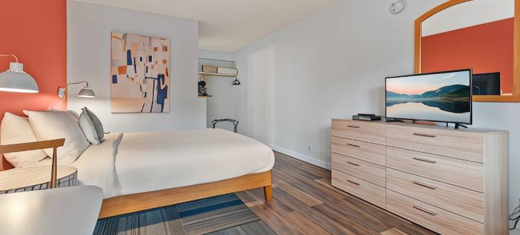欧肯纳根湖畔度假汽车旅馆(Okanagan Lakefront Resort)图片